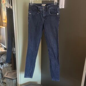 🛑 1 hour sale. Burberry Women's Navy Skinny Jeans